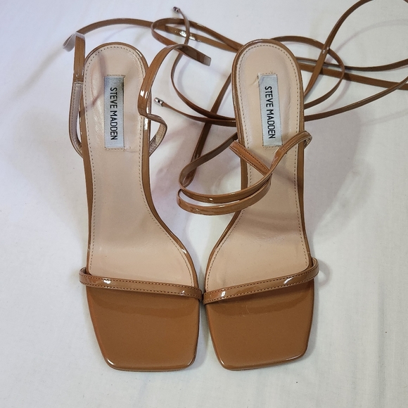Steve Madden Uplift Heels Heeled Sandals Ankle Wrap Ties Camel Patent Leather - Picture 3 of 13
